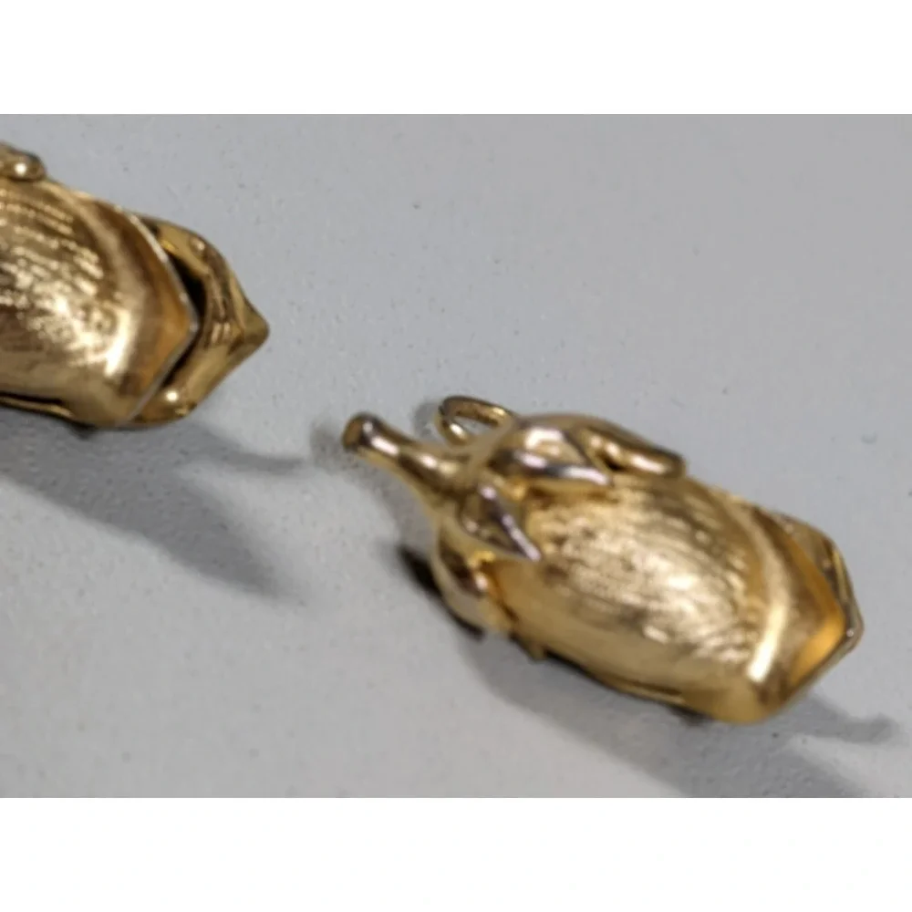 Vintage Gold Tone Rosebud Flower Clip On‎ Earrings Textured Floral